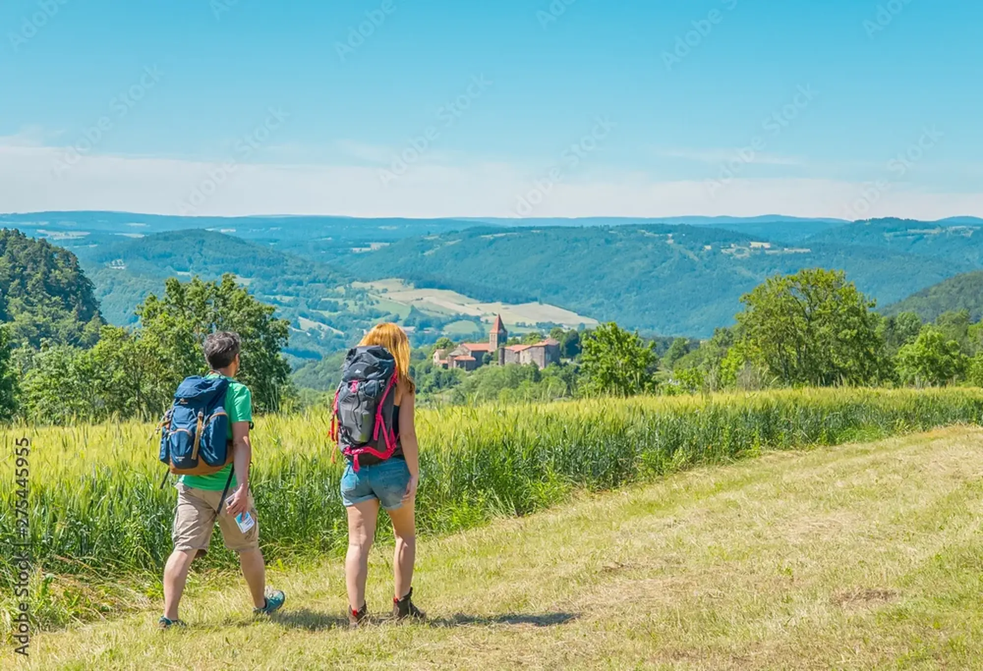 randonnée camping auvergne